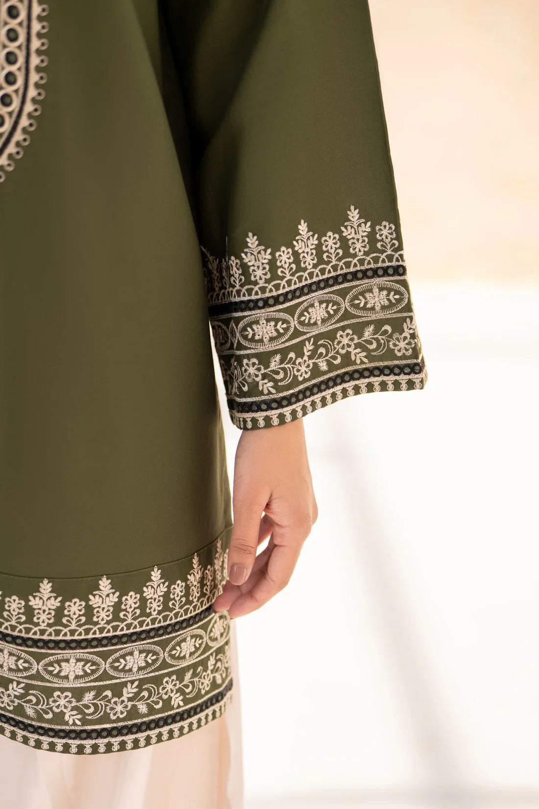 Rang-e-Zaitoon  3pice  suit fbric periumum  cotton Dupata shifon