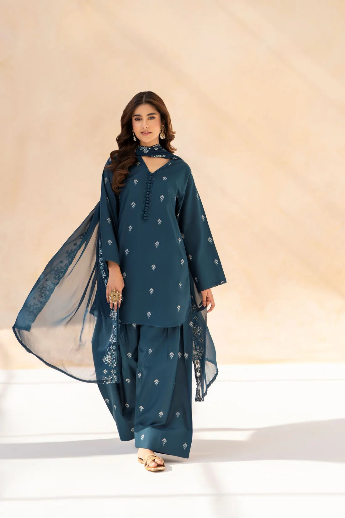 Zarqaa  3pice  suit fbric periumum  cotton Dupata shifon